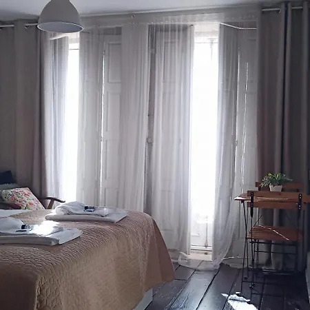 Tile House Apartment *