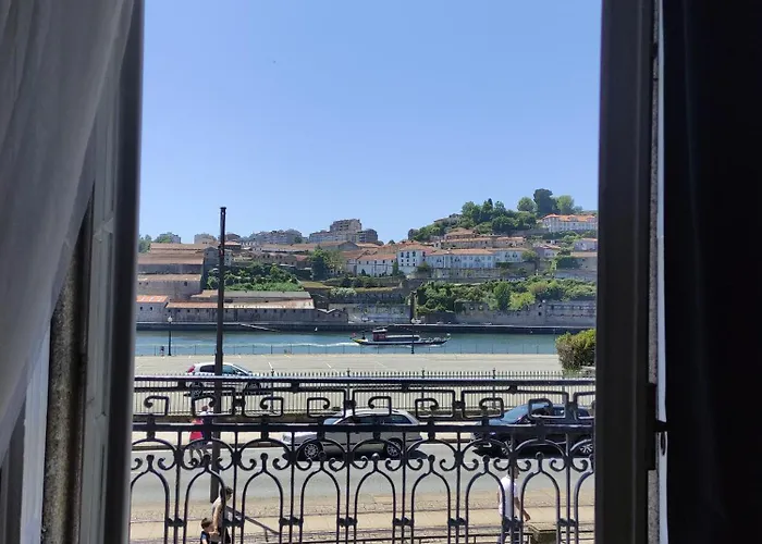 Tile House Apartment *